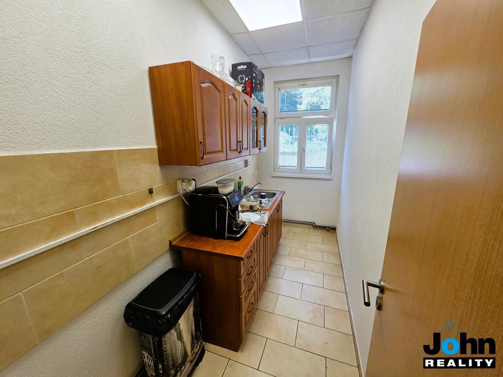 Prodej komerčního prostoru 2140 m² - foto 15