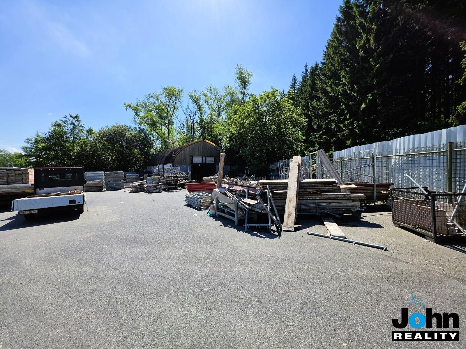 Prodej komerčního prostoru 2140 m² - foto 24
