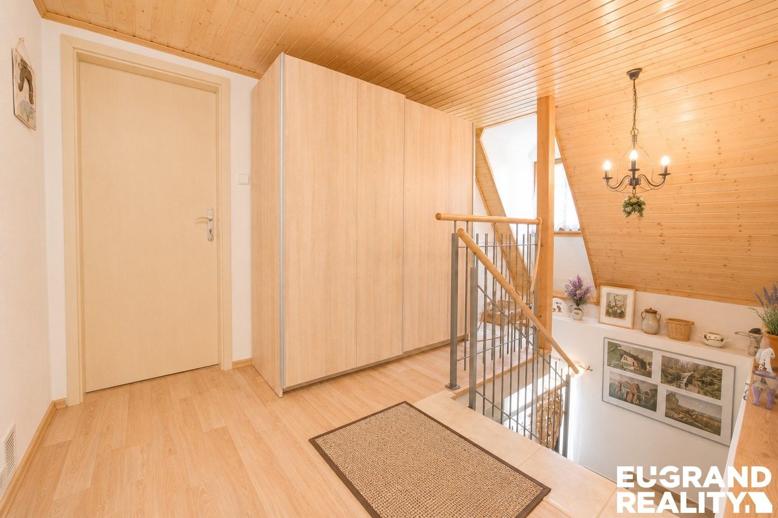 Prodej komerčního prostoru 271 m² - foto 12