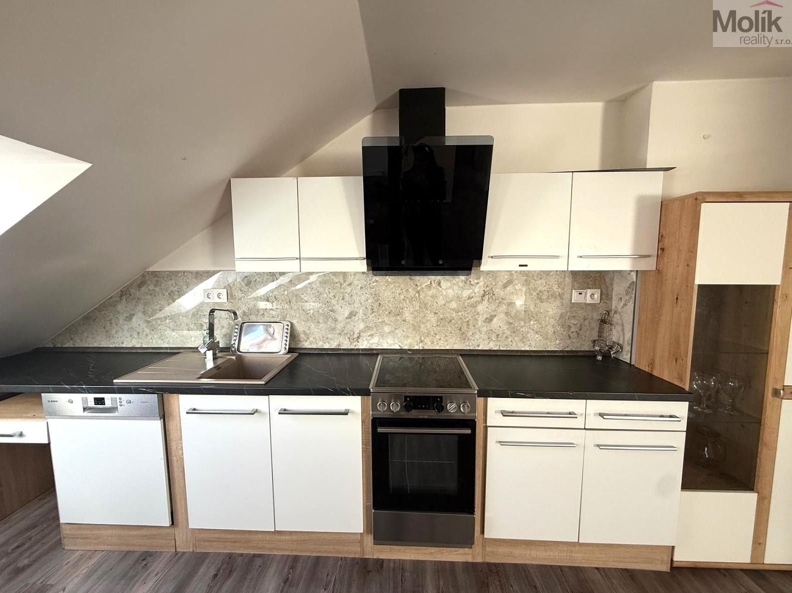 Prodej domu 360 m² - foto 6