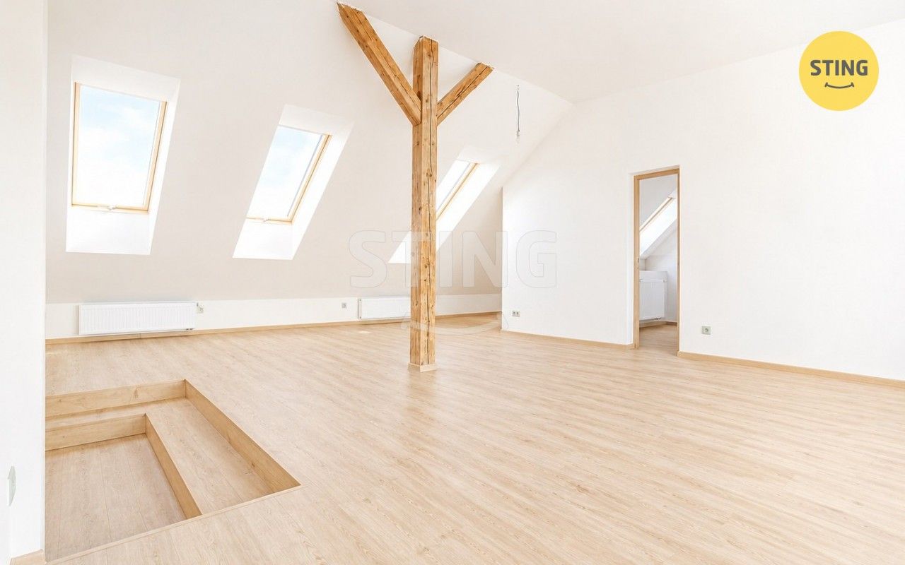 Pronájem bytu 2+1 70 m² - foto 5
