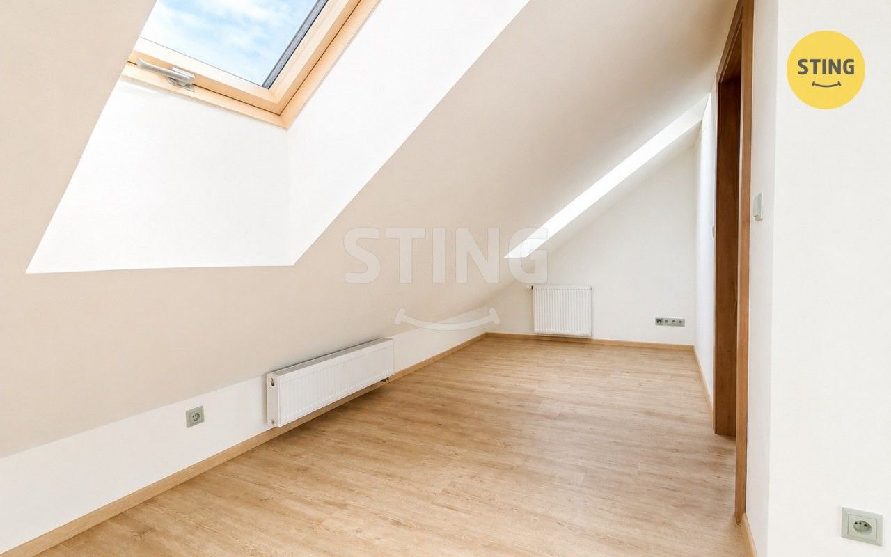 Pronájem bytu 2+1 70 m² - foto 7