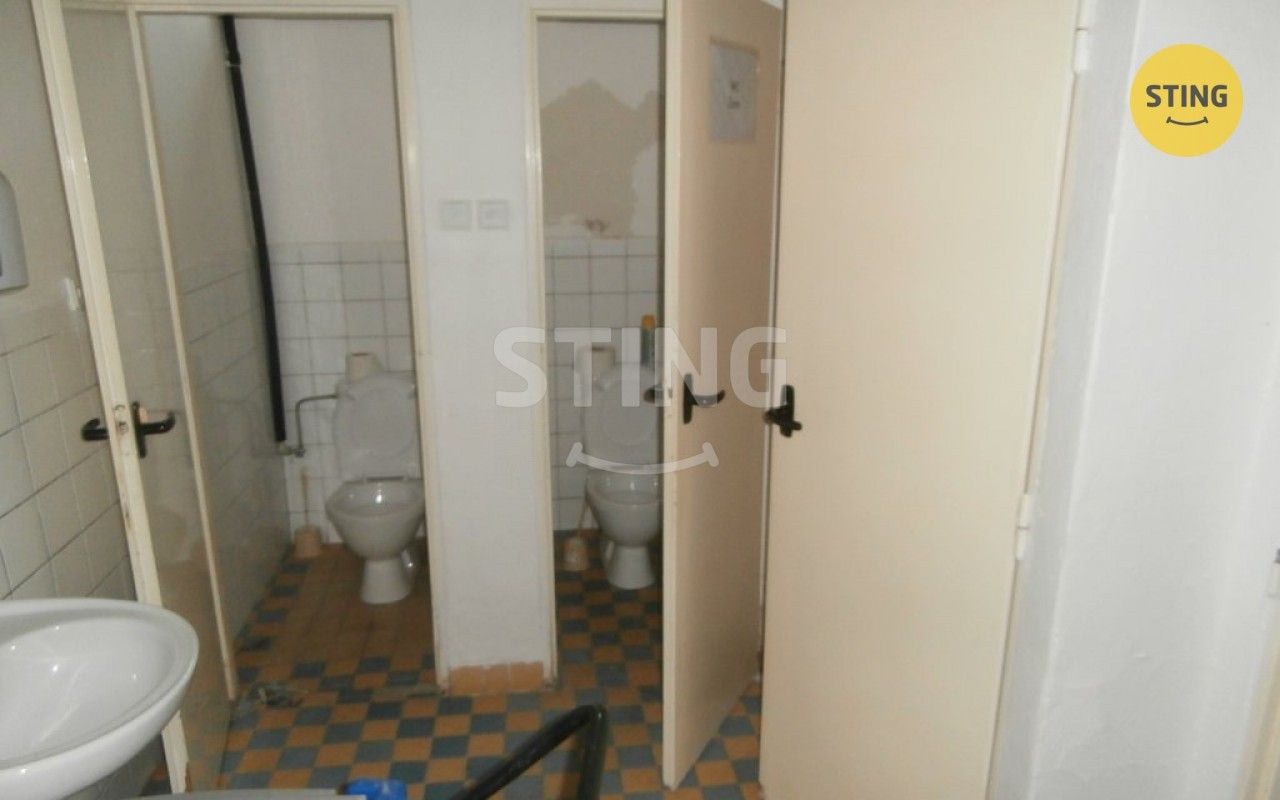 Prodej komerčního prostoru 555 m² - foto 17