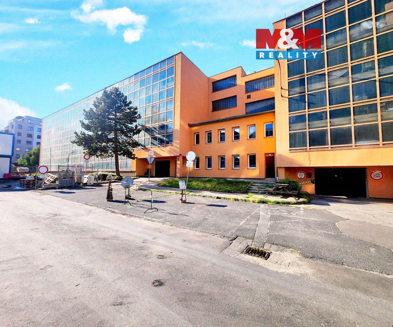 Prodej nemovitosti 18 m² - foto 1