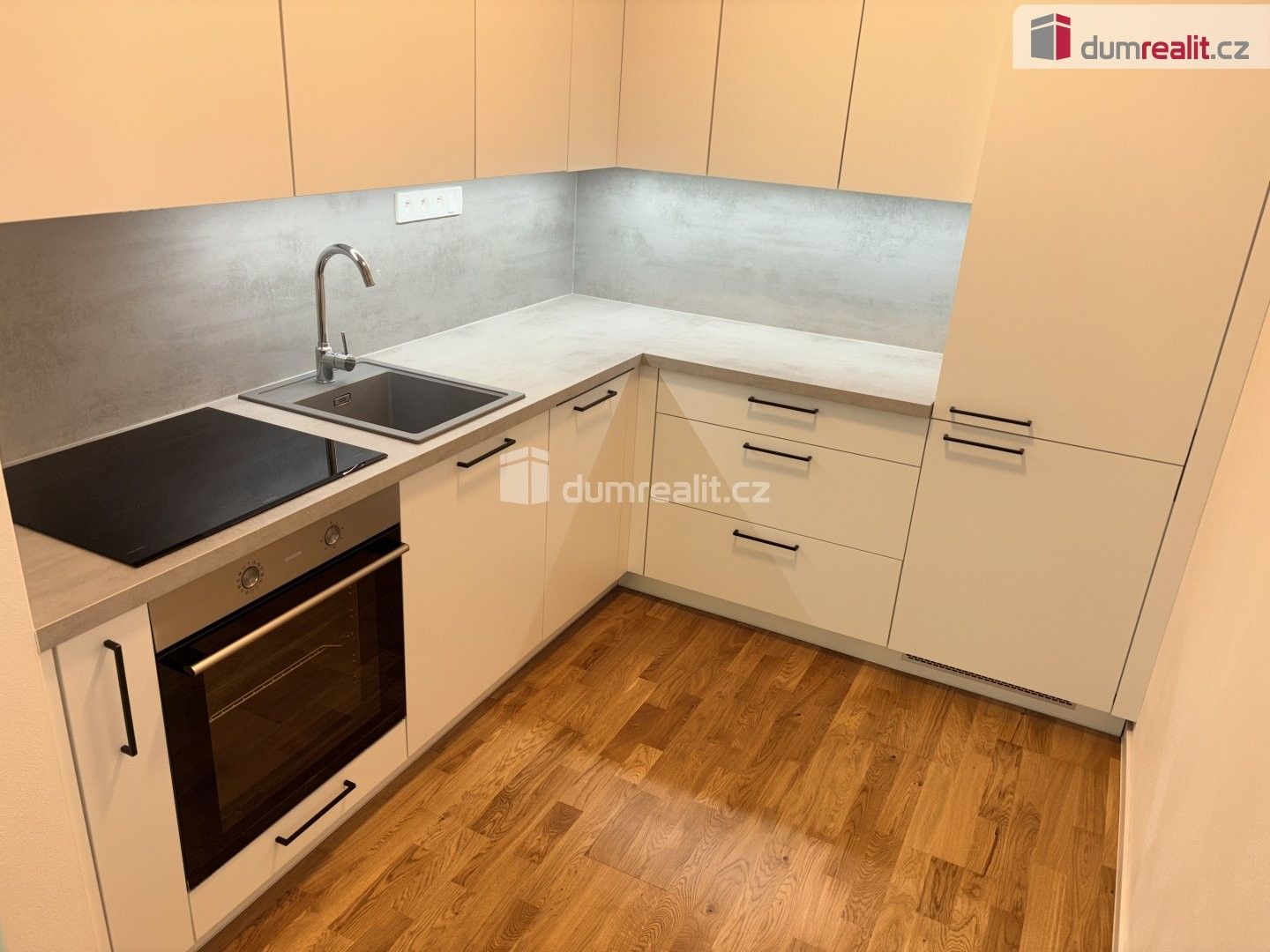 Pronájem bytu 1+kk 49 m² - foto 1
