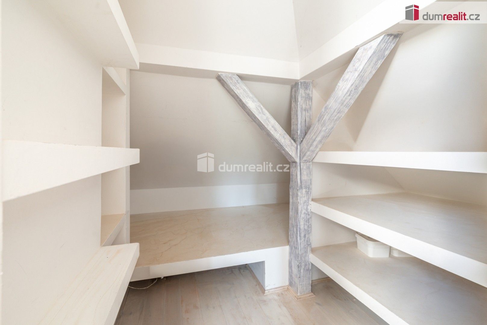 Prodej domu 300 m² - foto 13