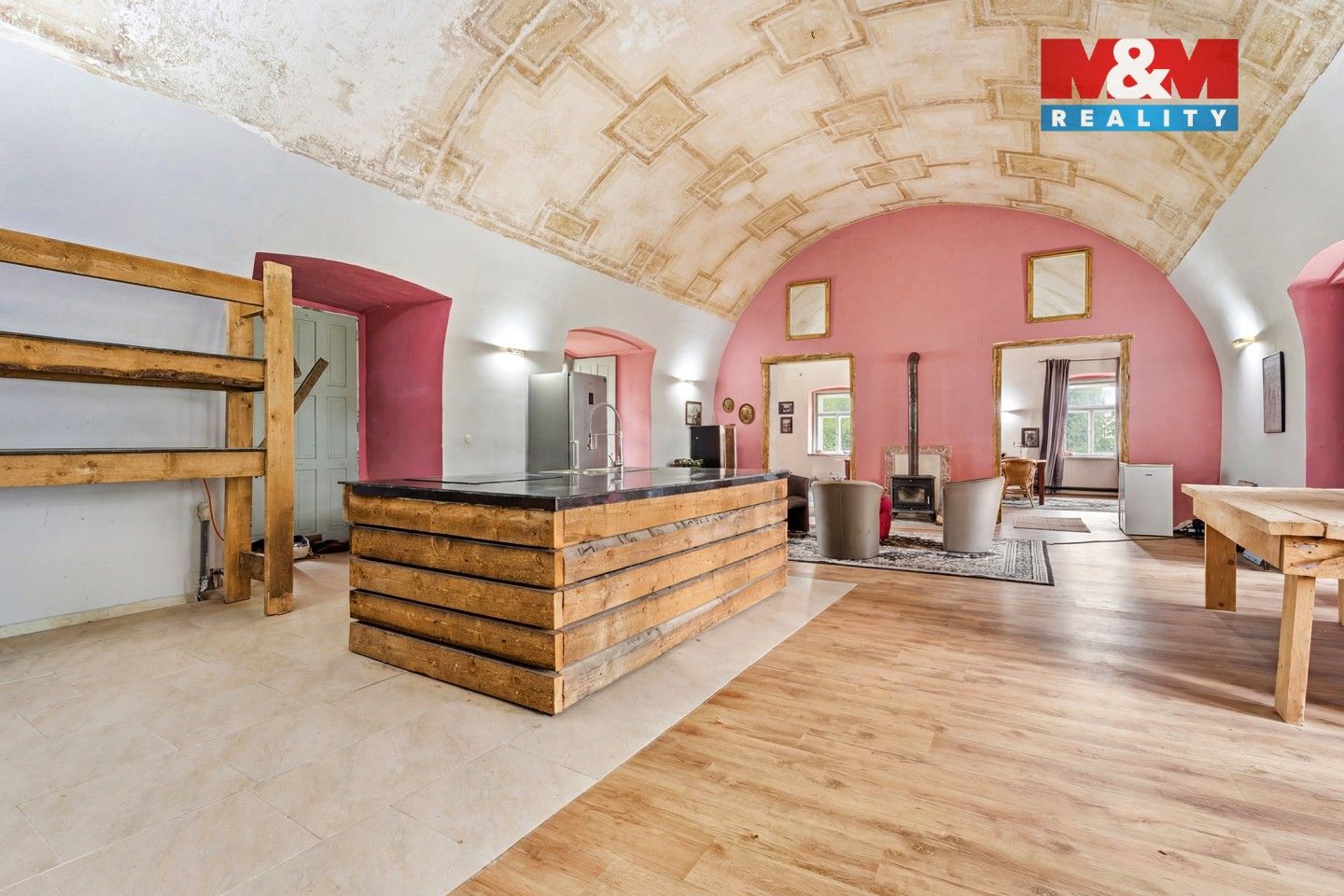 Prodej nemovitosti 1075 m² - foto 7