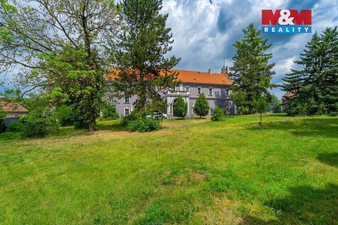 Prodej nemovitosti 1075 m² - foto 16
