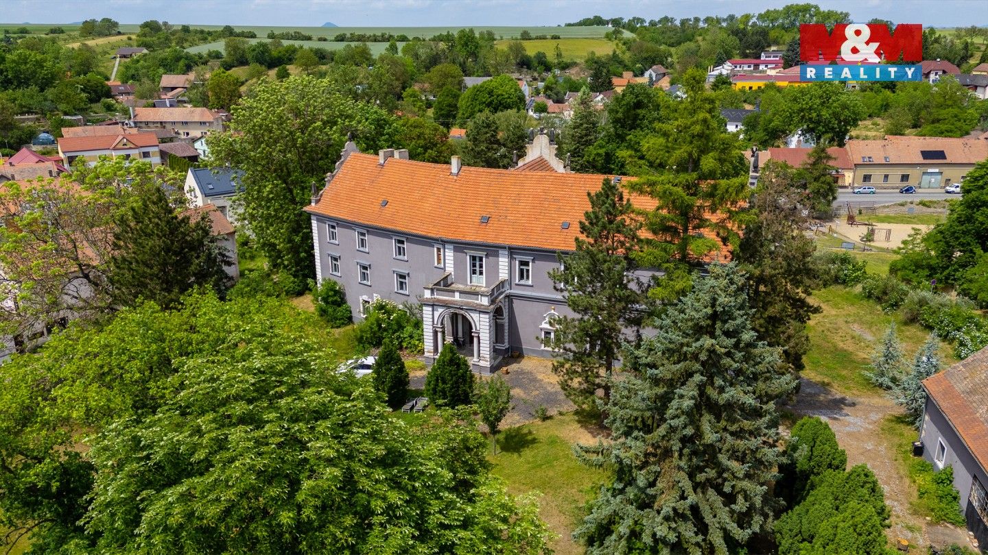 Prodej nemovitosti 1075 m² - foto 21