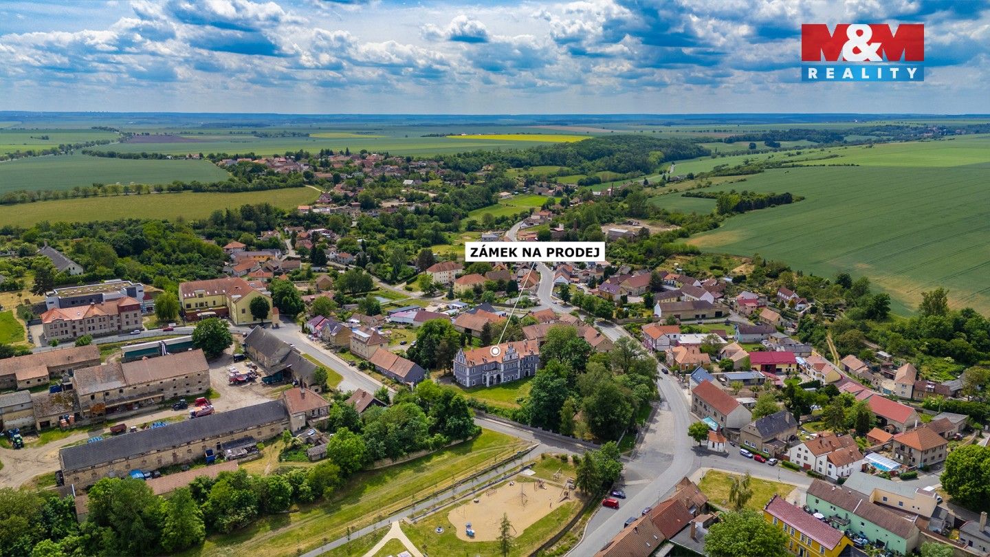 Prodej nemovitosti 1075 m² - foto 24
