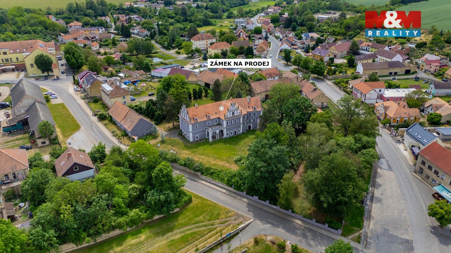 Prodej nemovitosti 1075 m² - foto 26