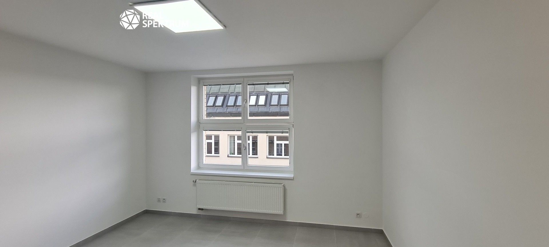 Pronájem bytu 1+kk 28 m² - foto 3