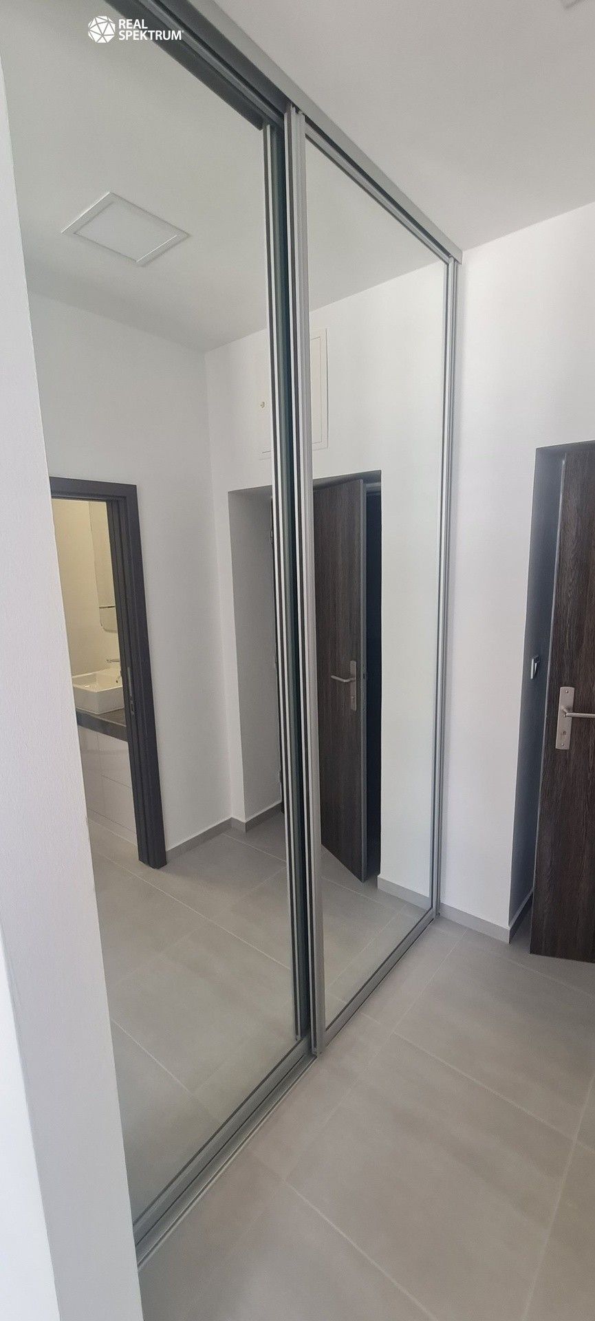 Pronájem bytu 1+kk 28 m² - foto 4