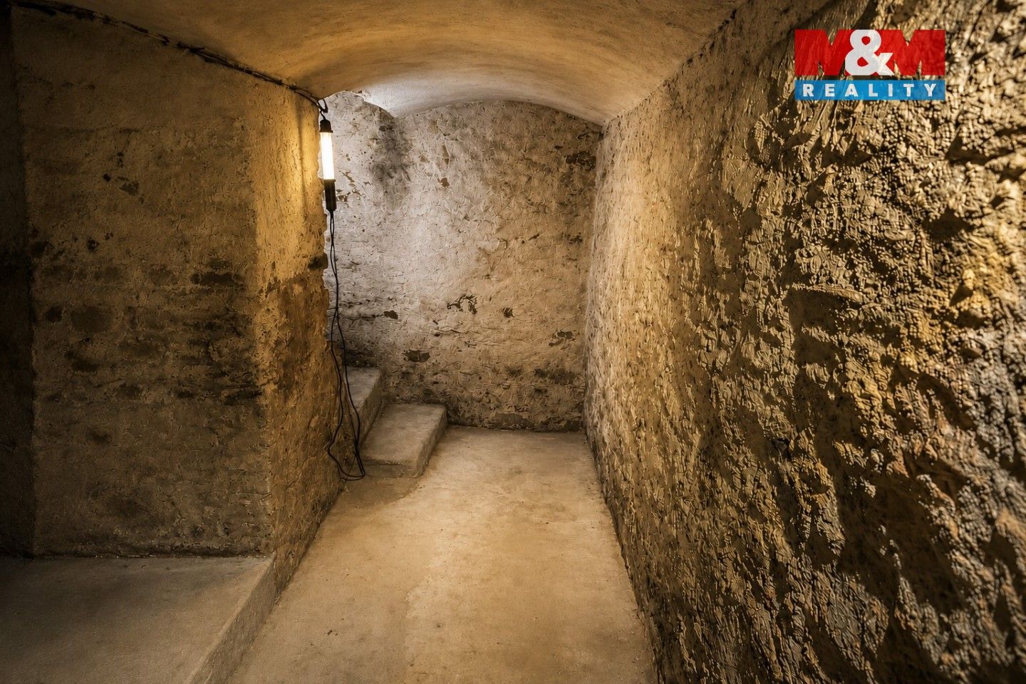 Prodej komerčního prostoru 250 m² - foto 18
