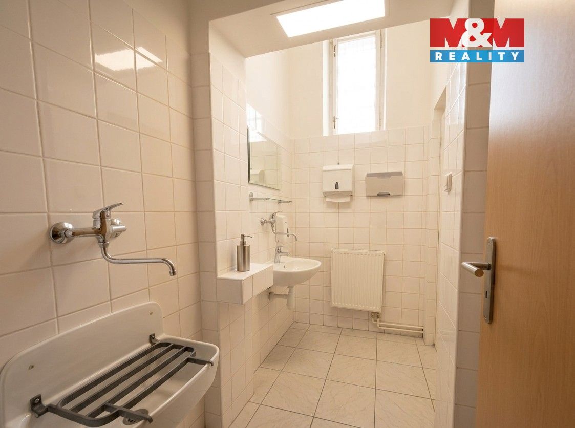 Pronájem komerčního prostoru 106 m² - foto 5