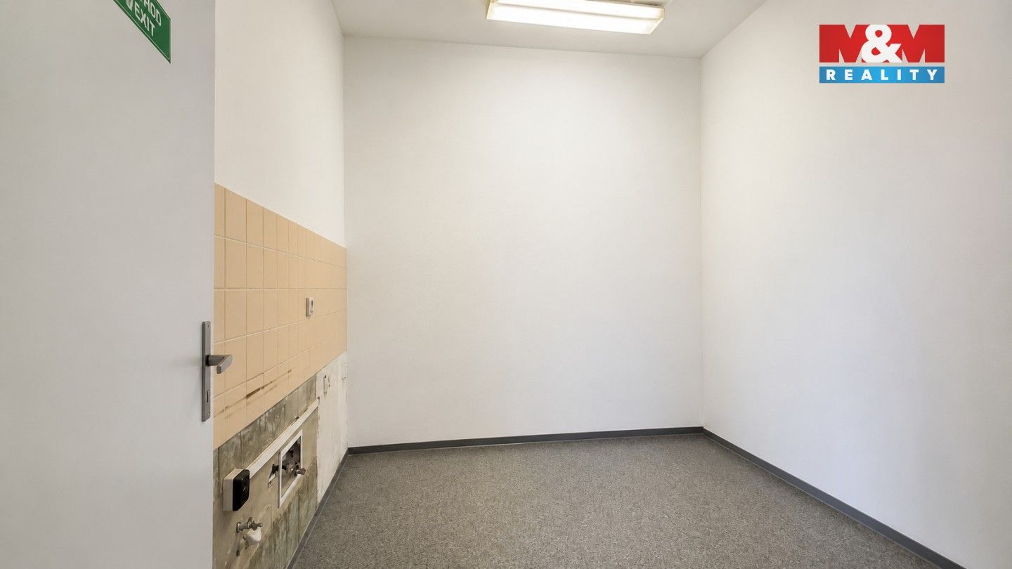 Pronájem komerčního prostoru 82 m² - foto 7