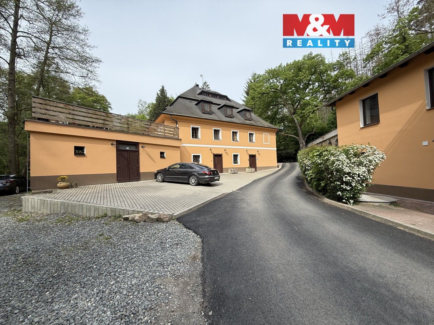 Pronájem bytu 1+kk 27 m² - foto 1