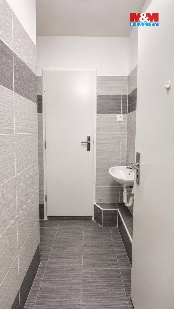 Pronájem komerčního prostoru 82 m² - foto 11