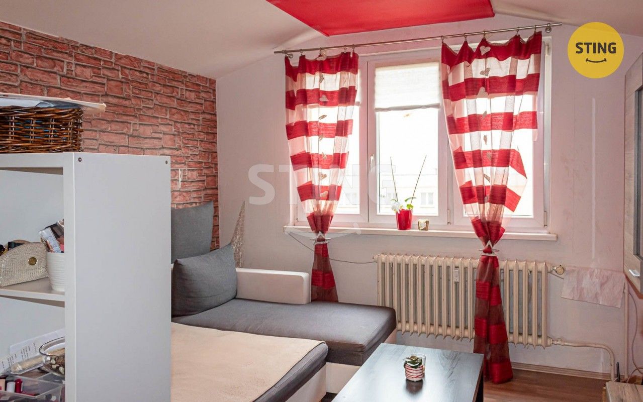 Pronájem bytu 1+1 36 m² - foto 1