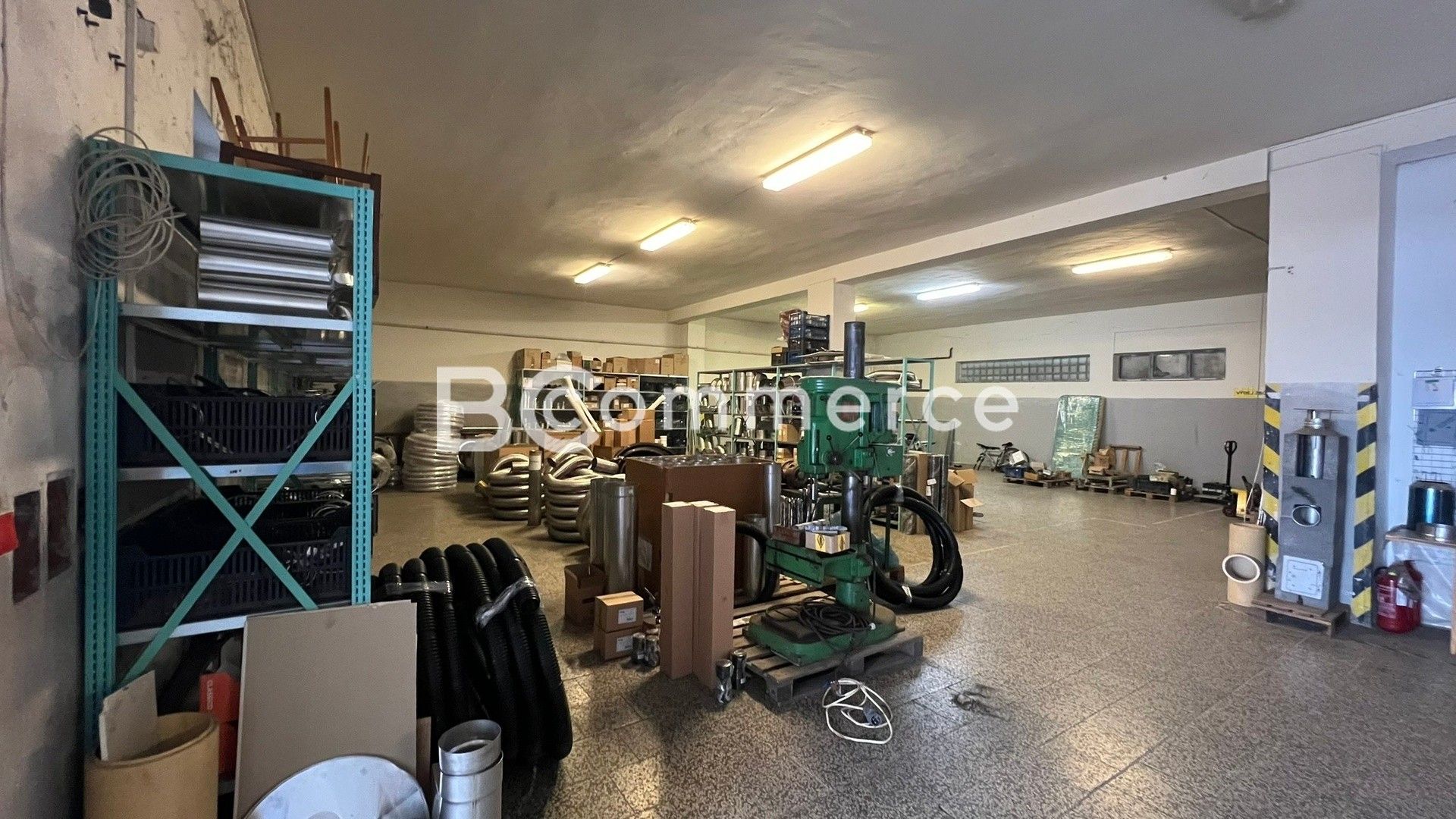 Pronájem komerčního prostoru 260 m² - foto 3