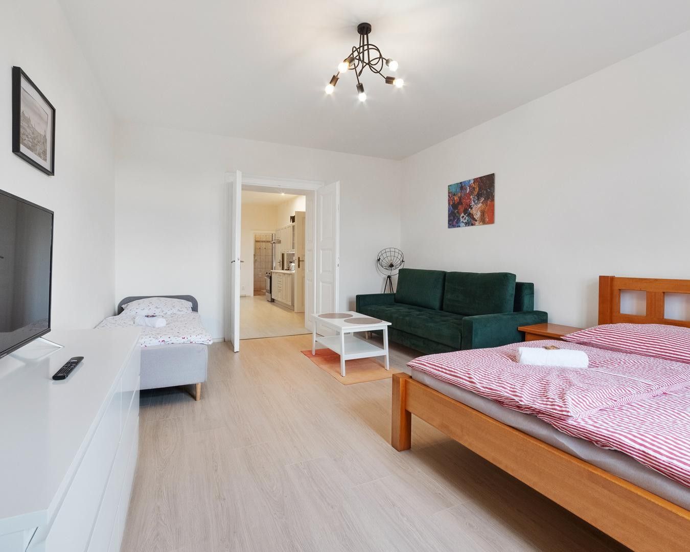 Pronájem bytu 1+1 51 m² - foto 4