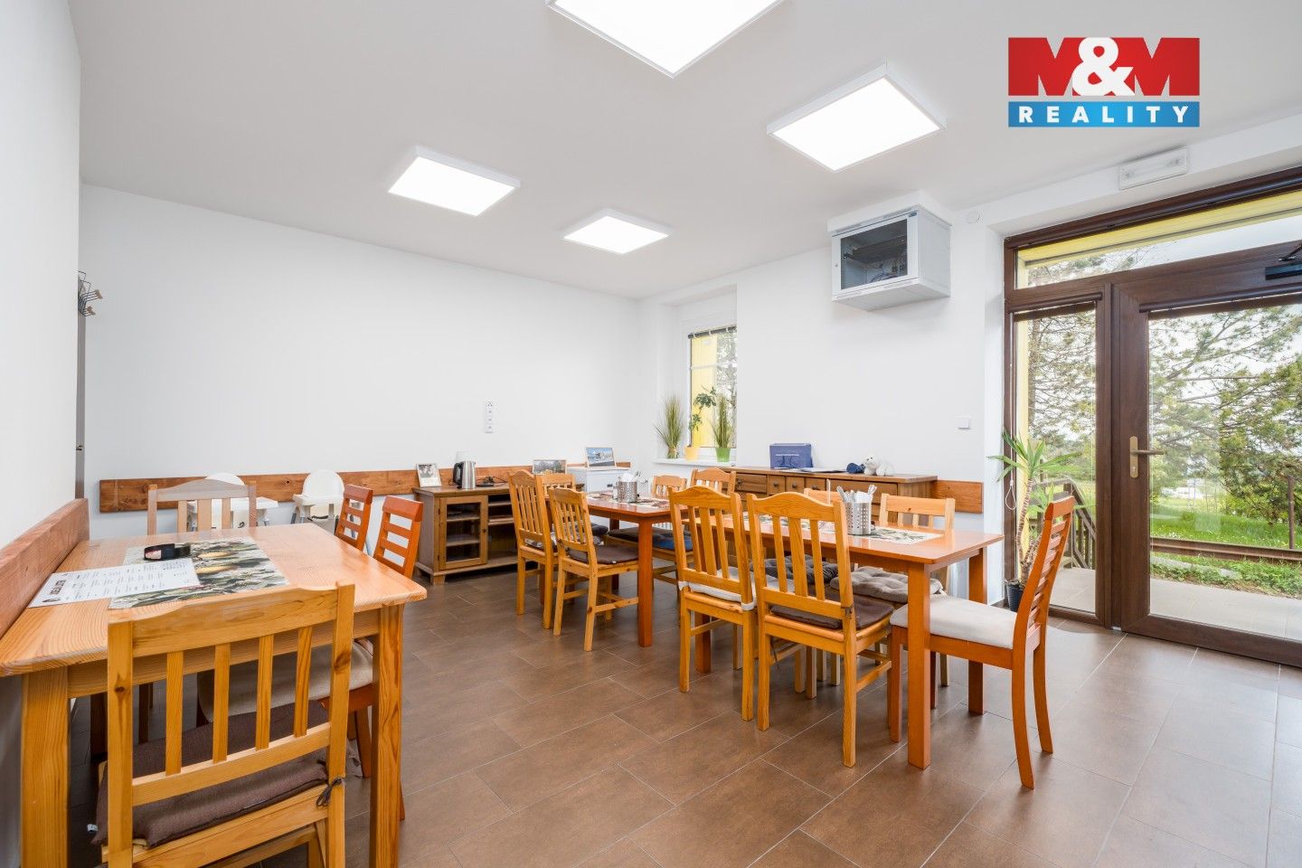 Prodej komerčního prostoru 660 m² - foto 8