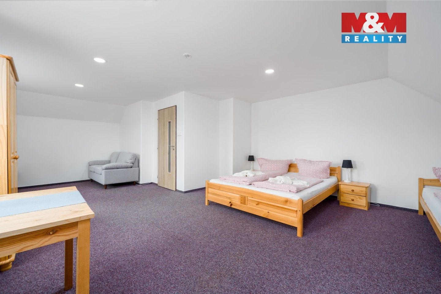 Prodej komerčního prostoru 660 m² - foto 25