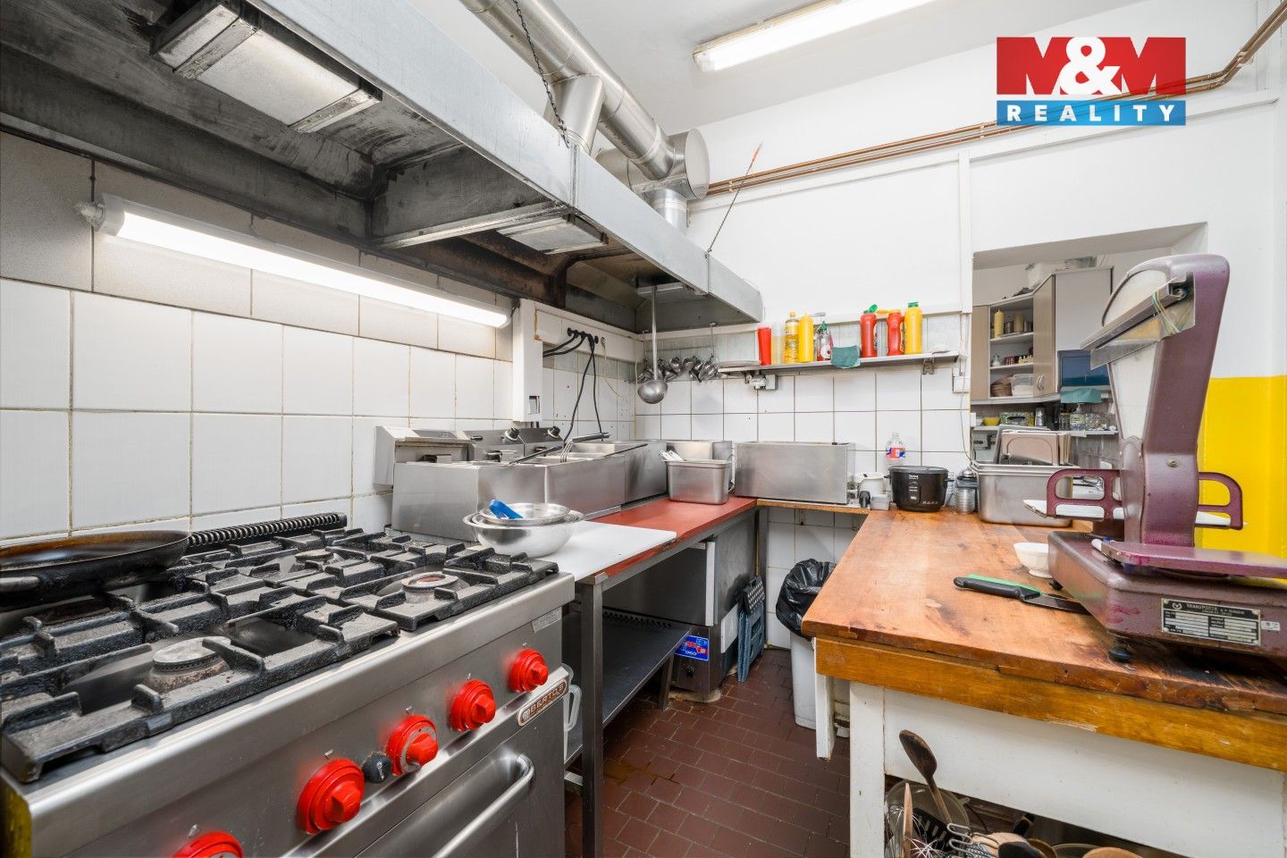 Prodej komerčního prostoru 660 m² - foto 31