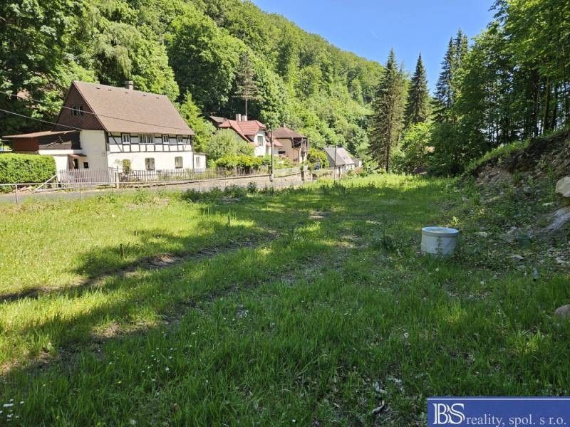 Prodej pozemku 696 m² - foto 3