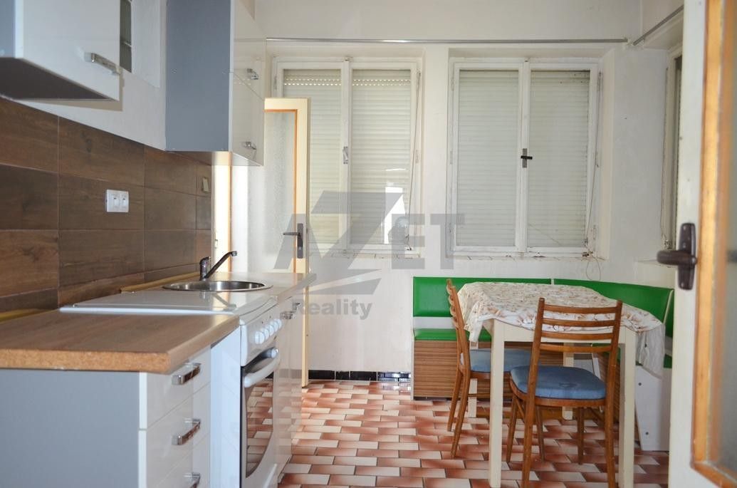 Prodej nemovitosti 240 m² - foto 11