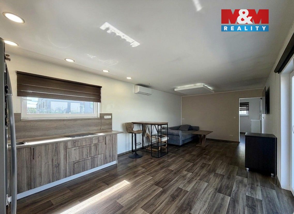 Prodej komerčního prostoru 145 m² - foto 4