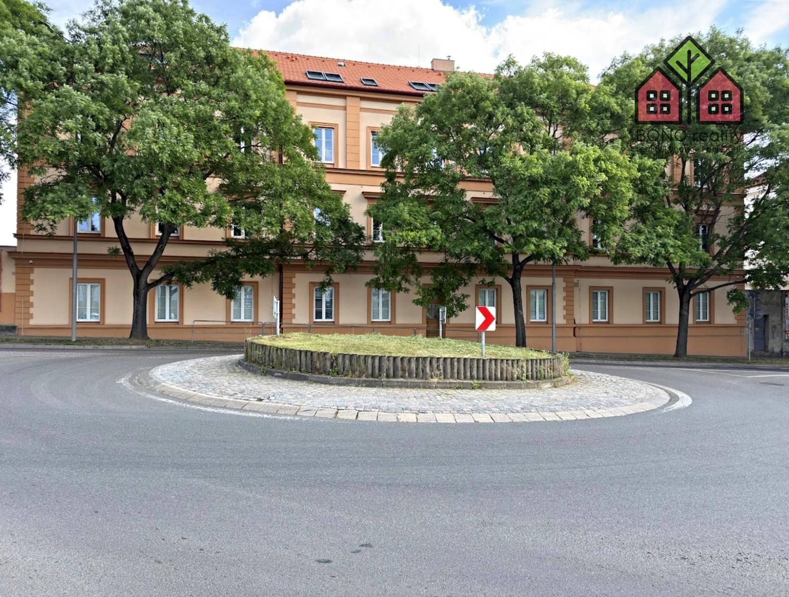 Pronájem nemovitosti 146 m² - foto 2