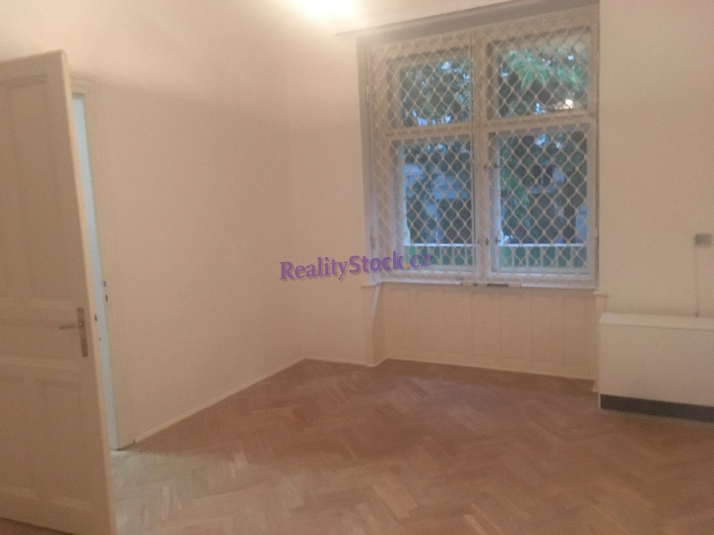 Pronájem bytu 2+1 98 m² - foto 3
