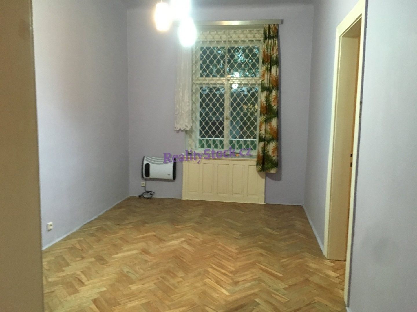 Pronájem bytu 2+1 98 m² - foto 4