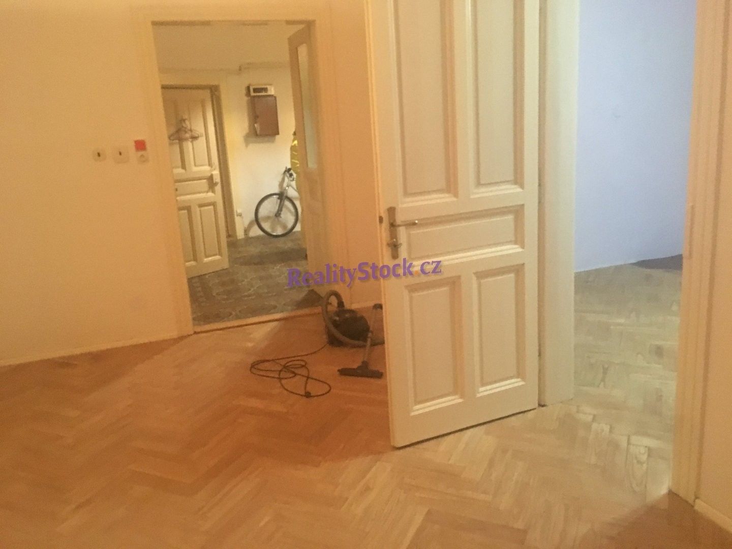 Pronájem bytu 2+1 98 m² - foto 6