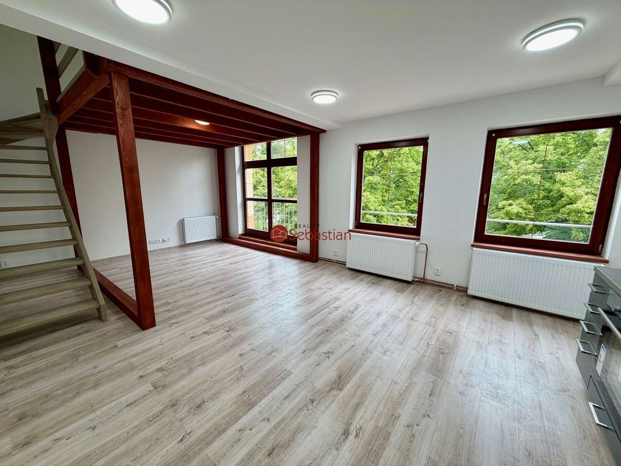 Pronájem bytu 1+kk 60 m² - foto 3