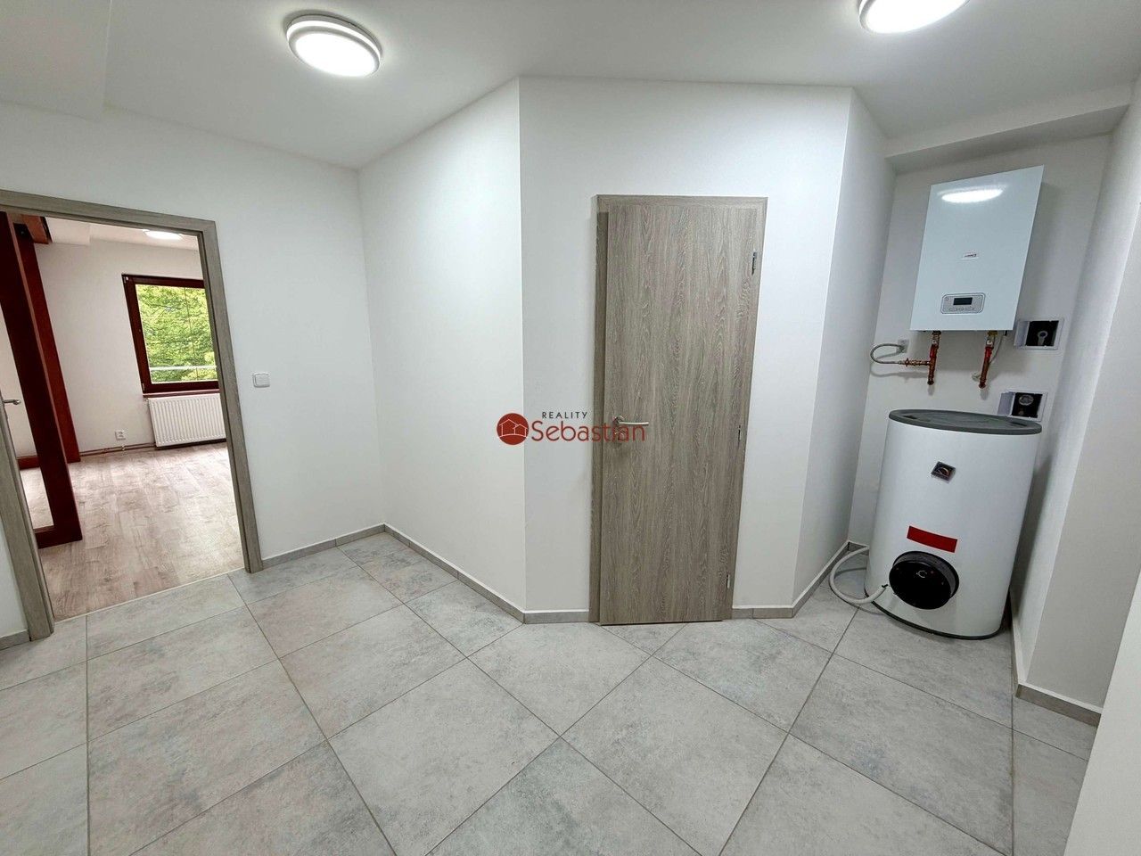 Pronájem bytu 1+kk 60 m² - foto 8