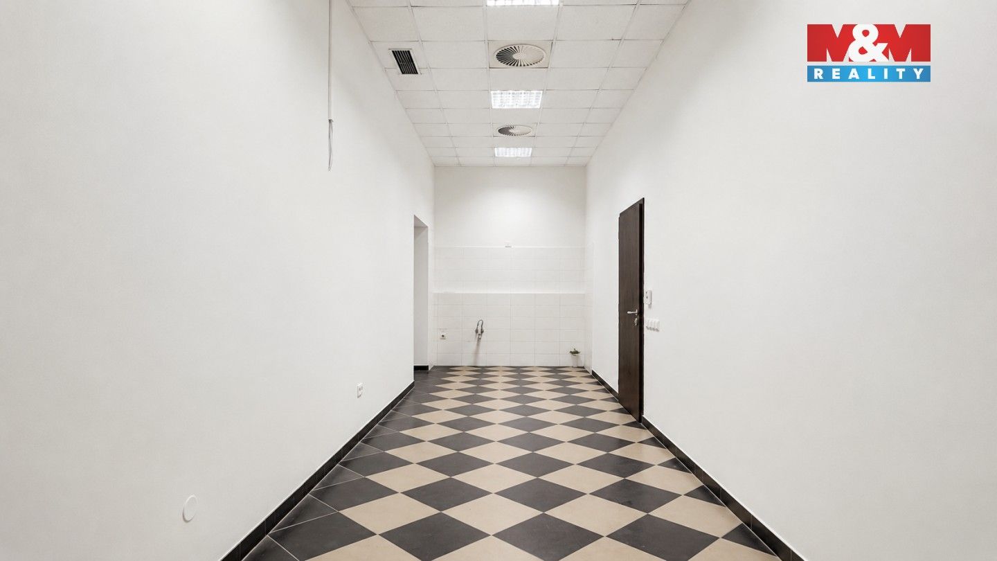 Pronájem komerčního prostoru 129 m² - foto 6