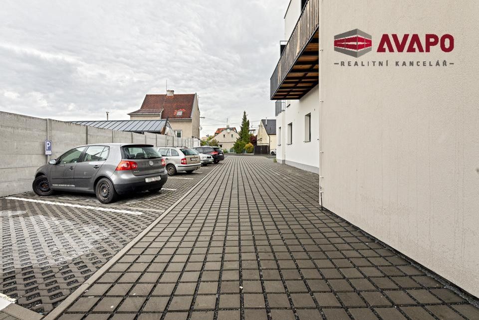 Pronájem bytu 1+kk 38 m² - foto 11