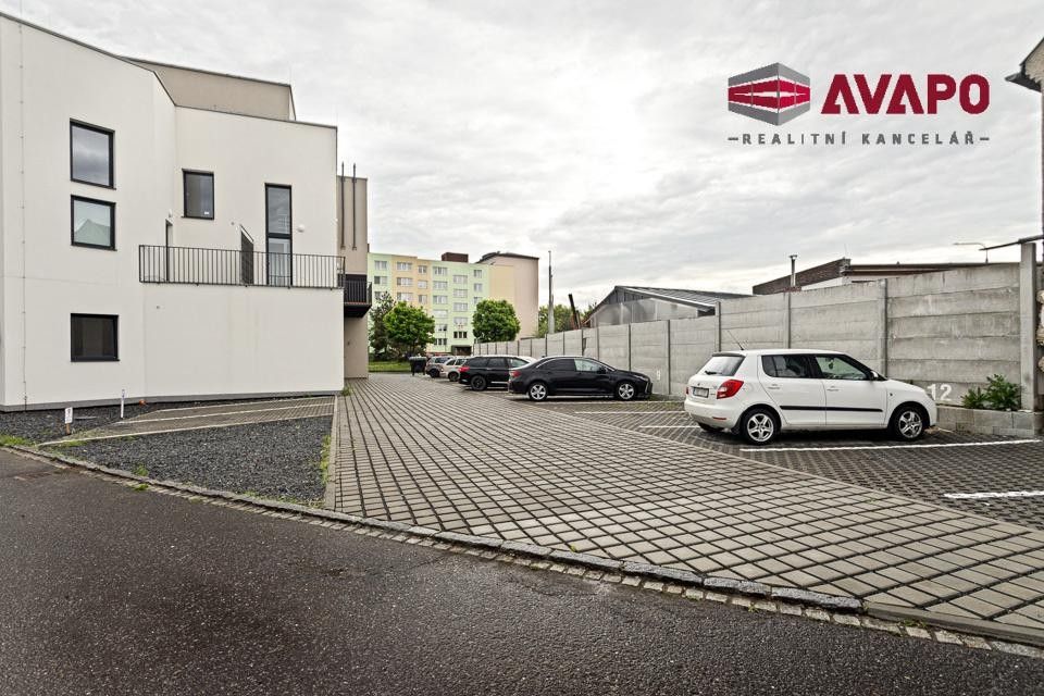 Pronájem bytu 1+kk 38 m² - foto 12