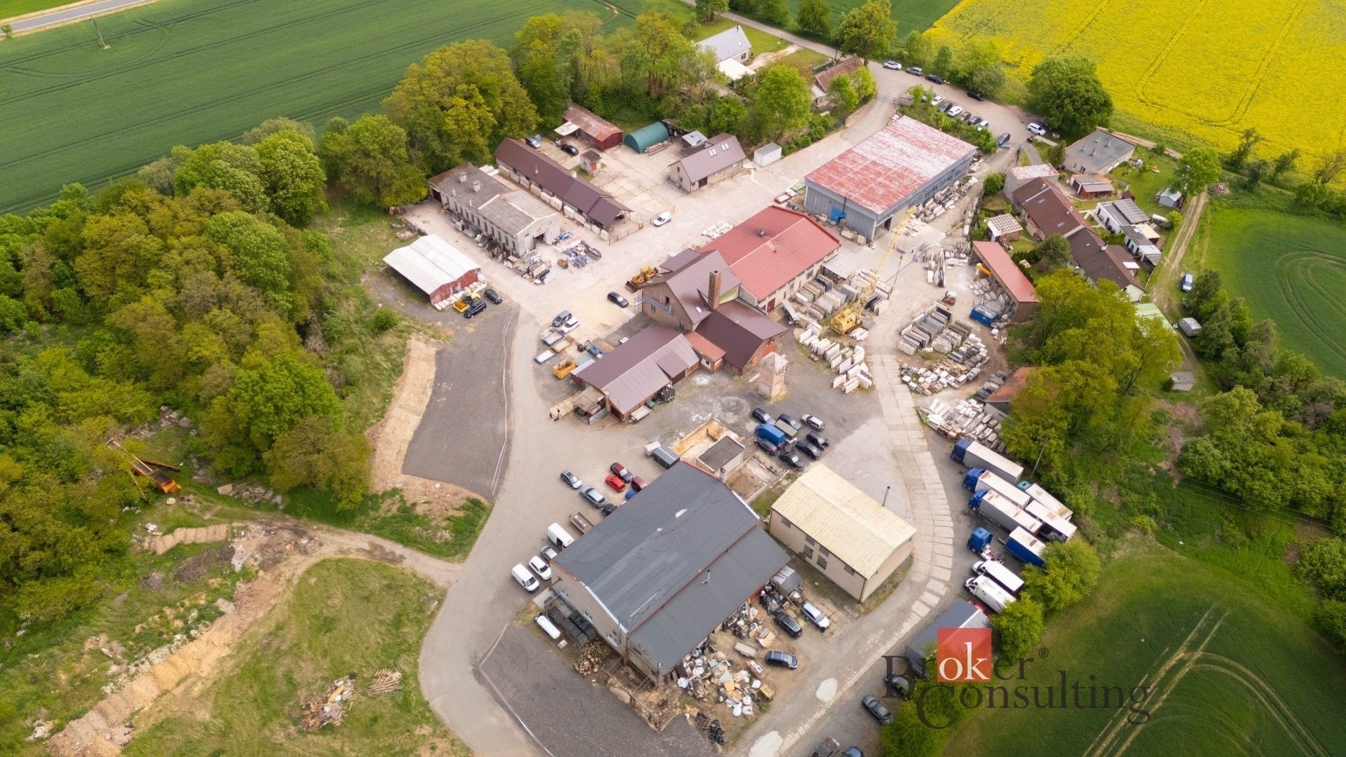 Pronájem komerčního prostoru 350 m² - foto 8