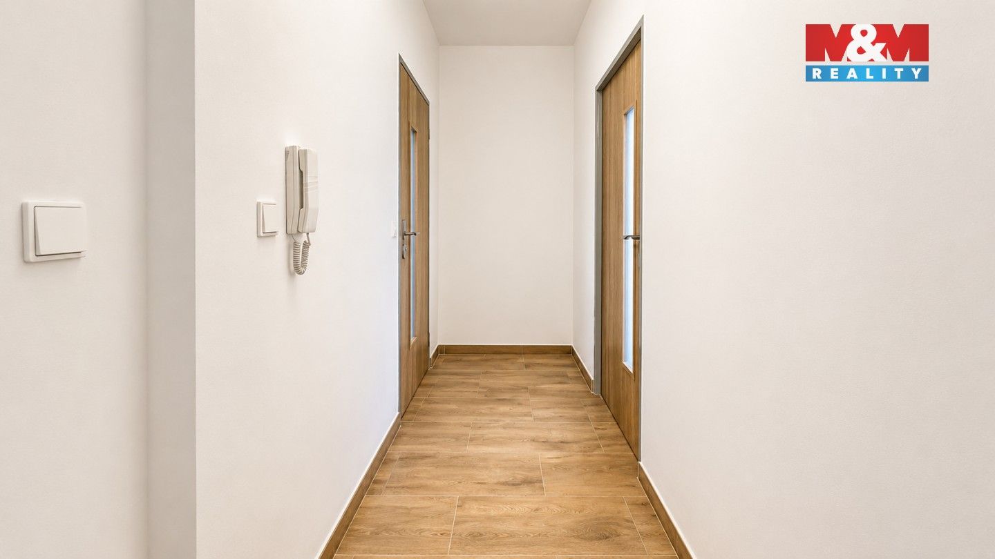Pronájem bytu 1+1 60 m² - foto 5