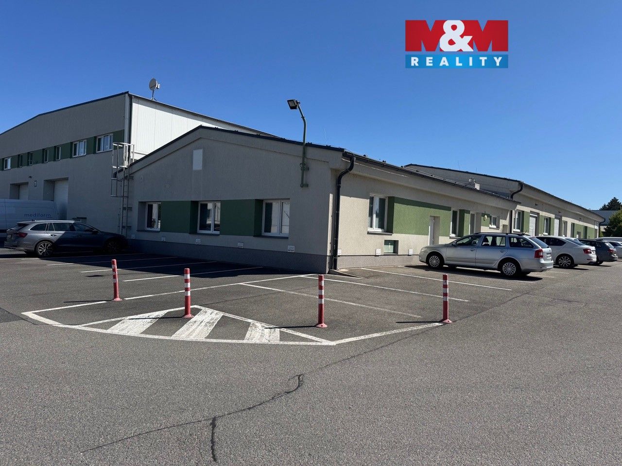 Pronájem komerčního prostoru 173 m² - foto 1