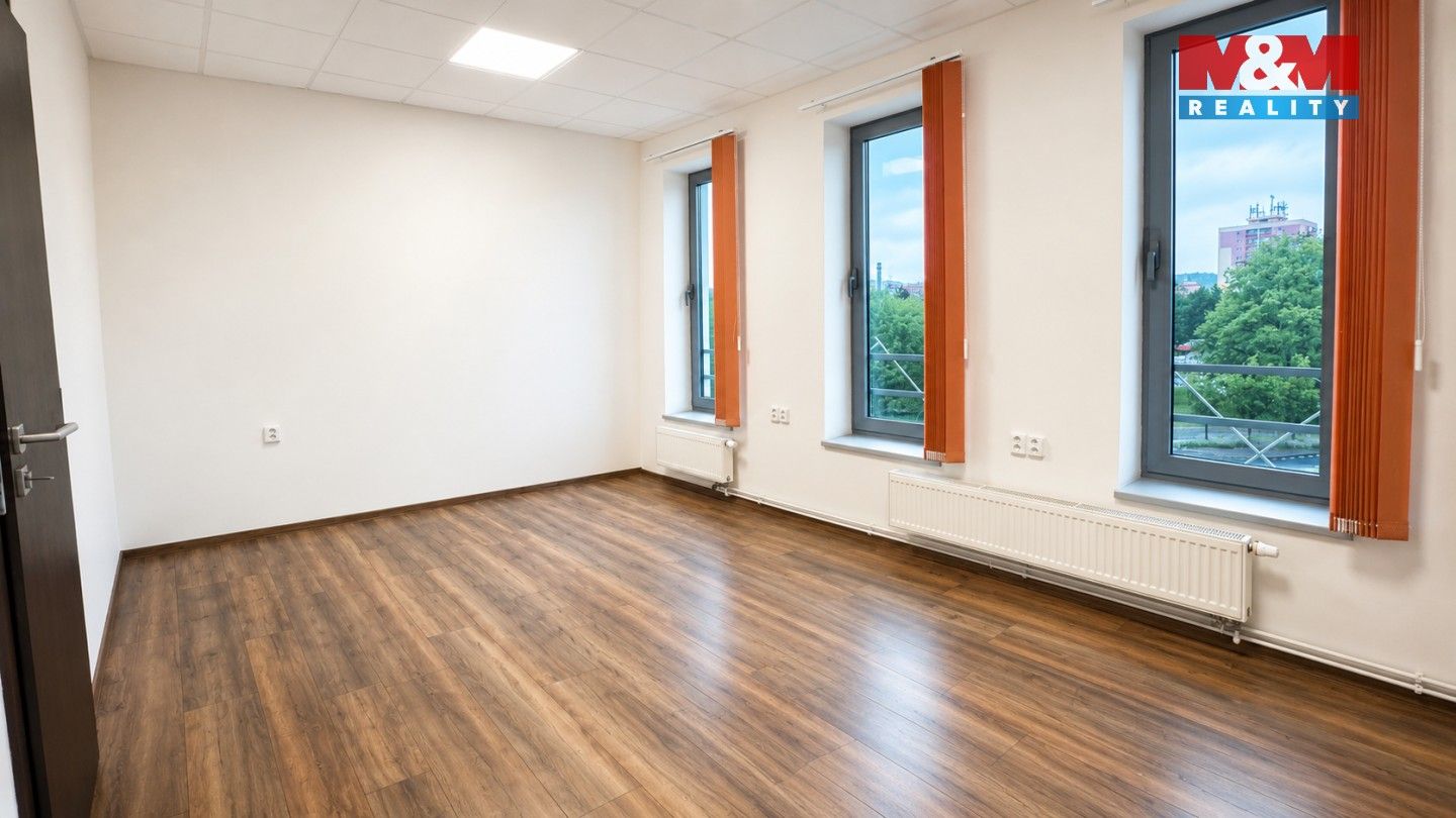 Pronájem bytu 3+1 100 m² - foto 3