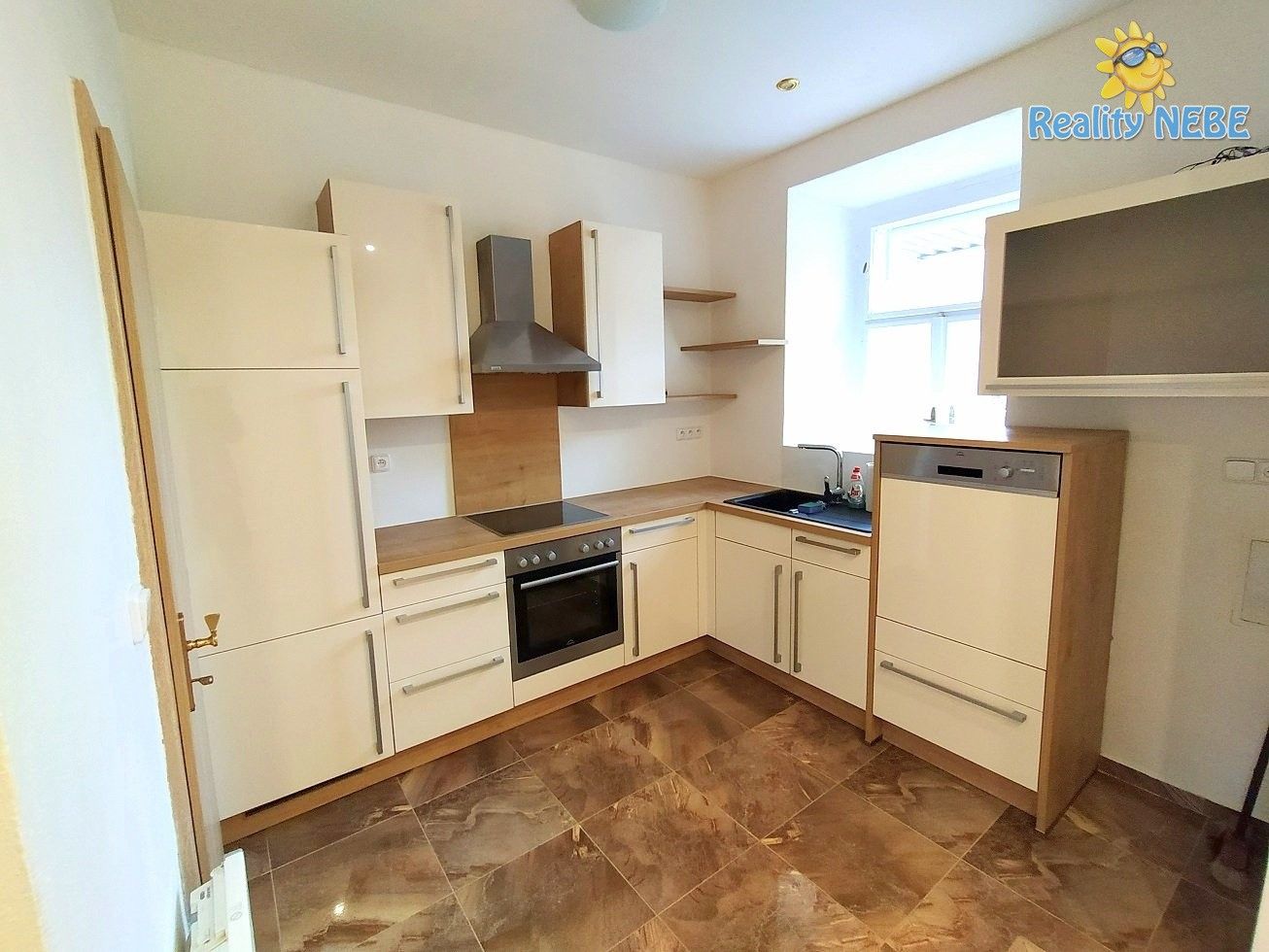 Prodej bytu 2+kk 42 m² - foto 1