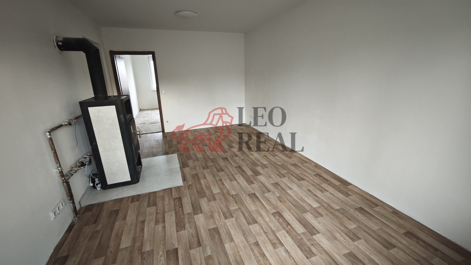 Pronájem bytu 3+1 74 m² - foto 3