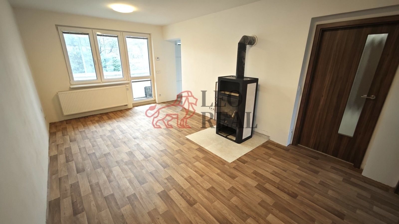 Pronájem bytu 3+1 74 m² - foto 5