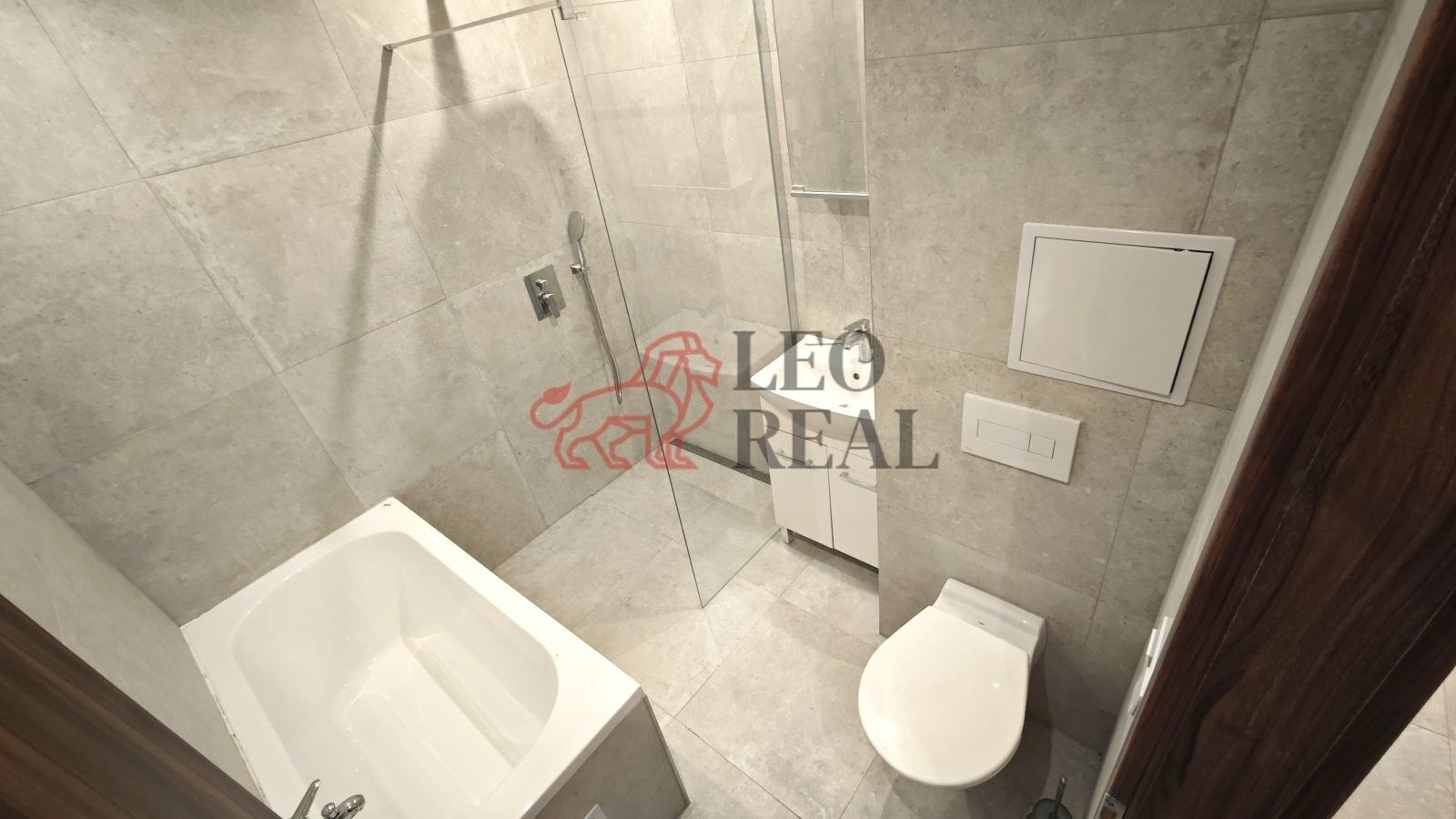 Pronájem bytu 3+1 74 m² - foto 8