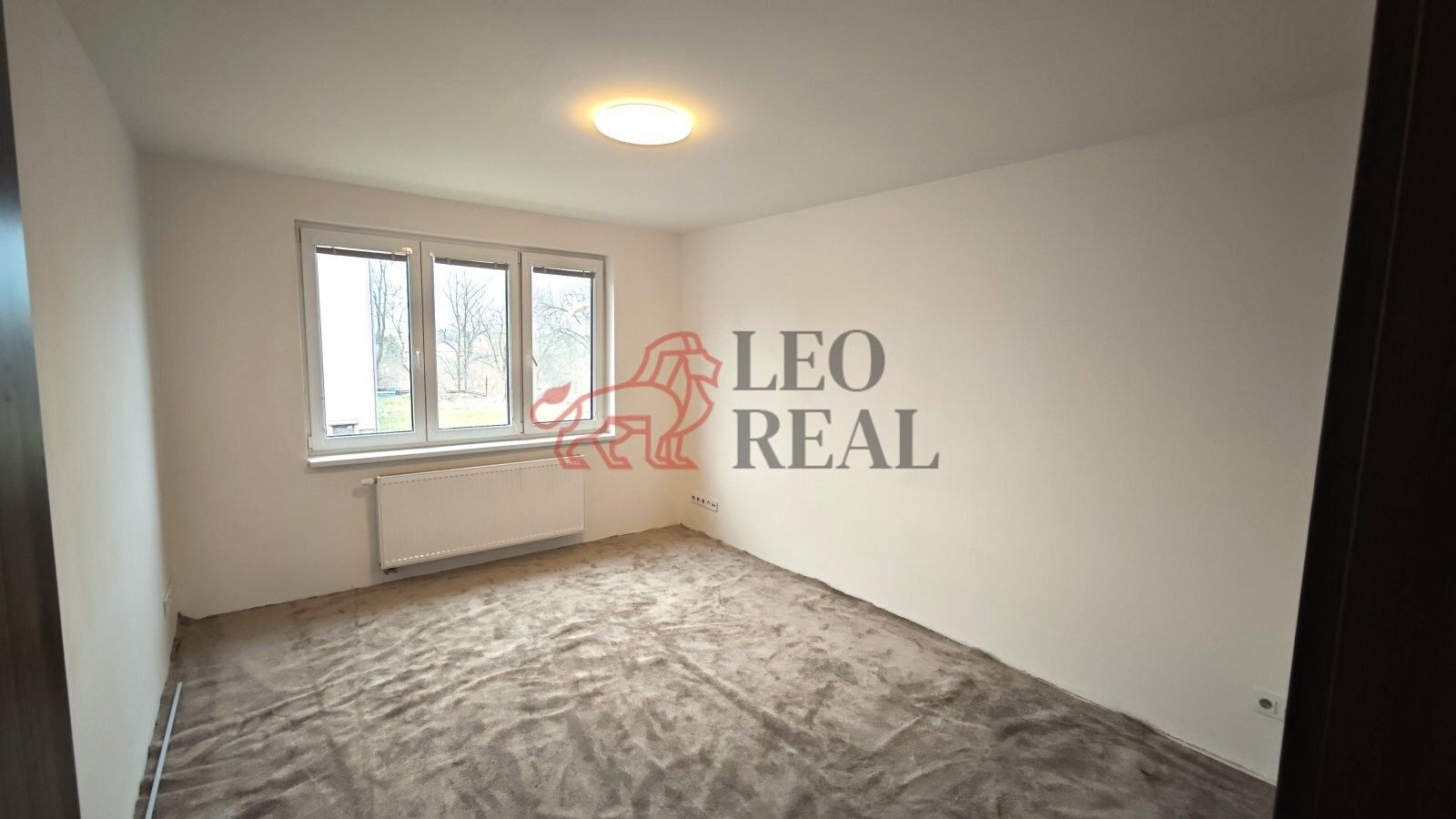 Pronájem bytu 3+1 74 m² - foto 6