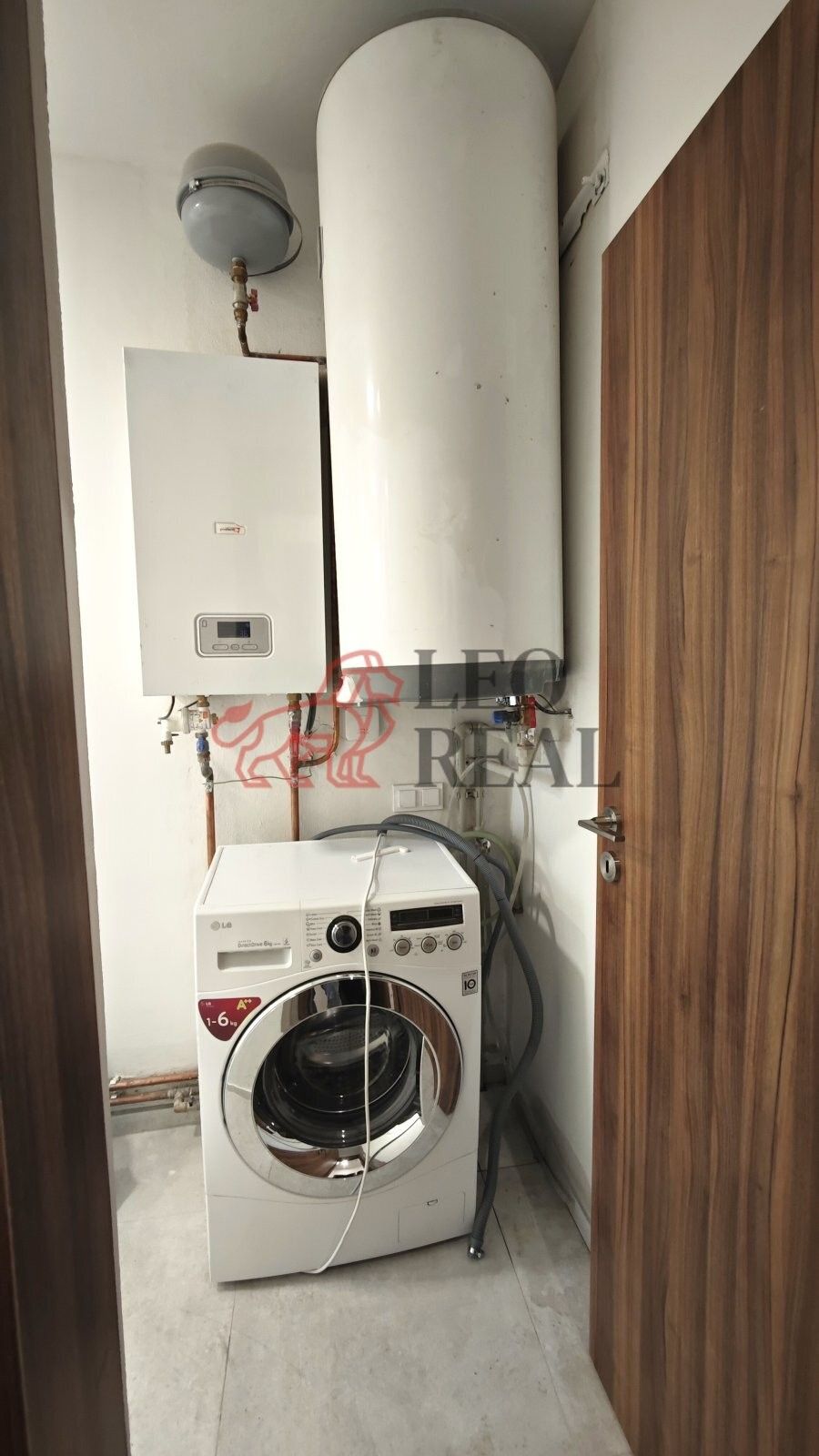 Pronájem bytu 3+1 74 m² - foto 11
